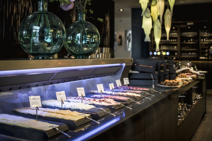 Imagen del bar/restaurante del Hotel Van Der Valk Uden-veghel. Foto 7