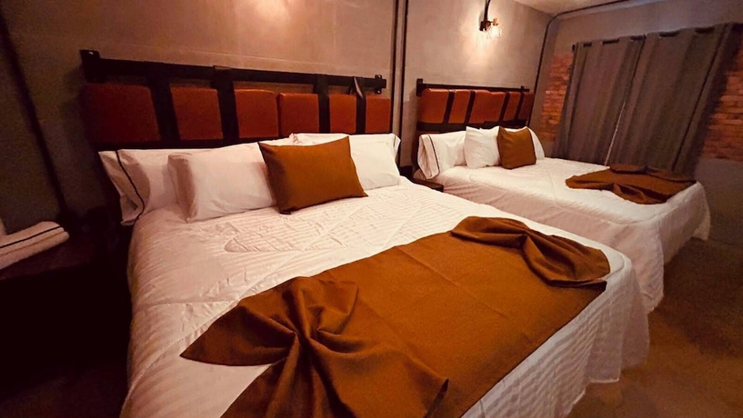 Imagen de la habitación del Hotel Van Gogh Airport. Foto 8