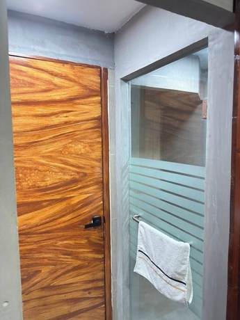 Imagen de la habitación del Hotel Van Gogh Airport. Foto 12