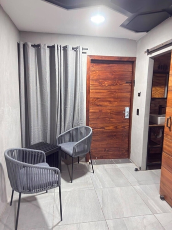 Imagen de los interiores del Hotel Van Gogh Airport. Foto 15