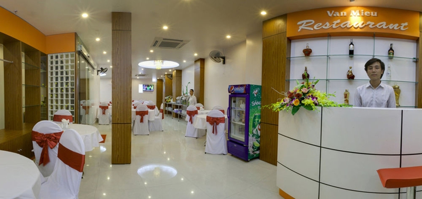 Imagen de los interiores del Hotel Van Mieu 2. Foto 11