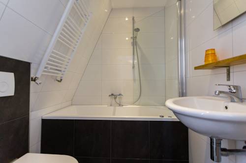 Imagen de la habitación del Hotel Van Renenpark. Foto 12