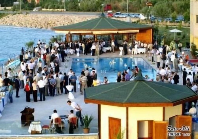 Imagen de la piscina del Hotel Van Sahmaran. Foto 18