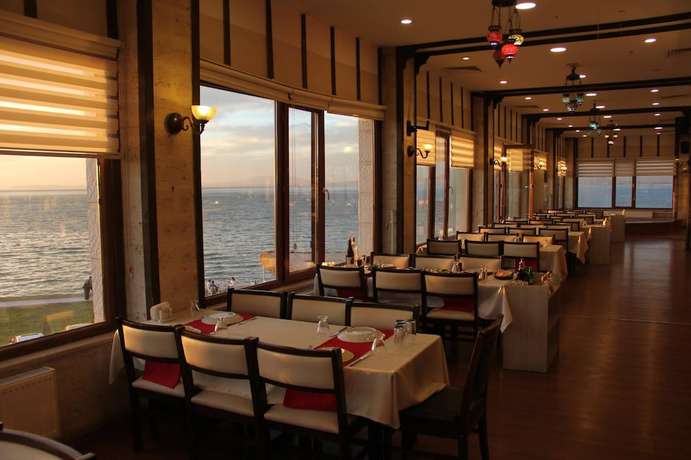 Imagen del bar/restaurante del Hotel Van Sahmaran. Foto 8