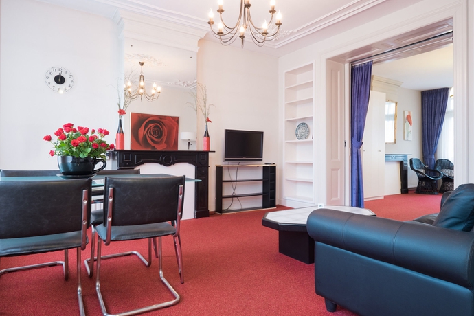 Imagen de los interiores del Hotel Van Walsum. Foto 11