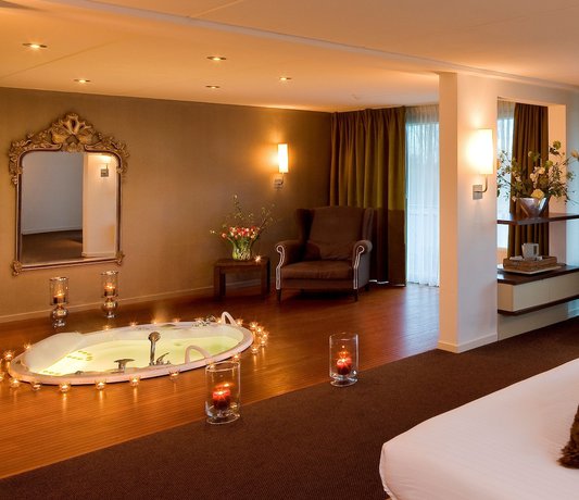 Imagen de la habitación del Hotel Van der Valk ARA. Foto 9