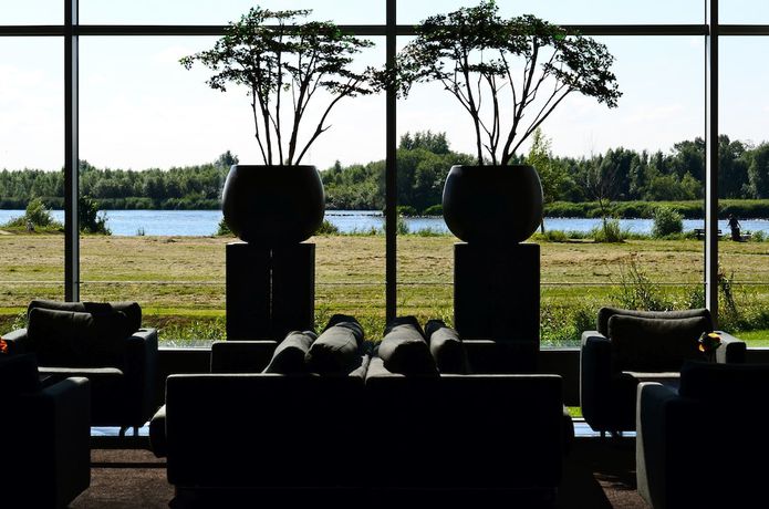 Imagen de los interiores del Hotel Van der Valk ARA. Foto 20