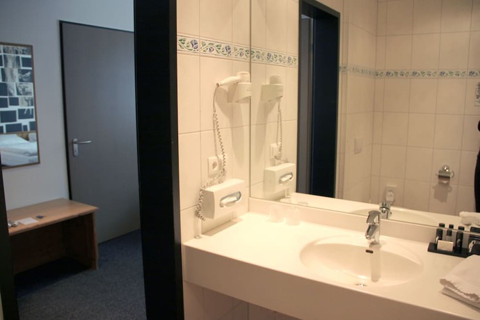 Imagen de la habitación del Hotel Van der Valk Hamburg-Wittenburg. Foto 5