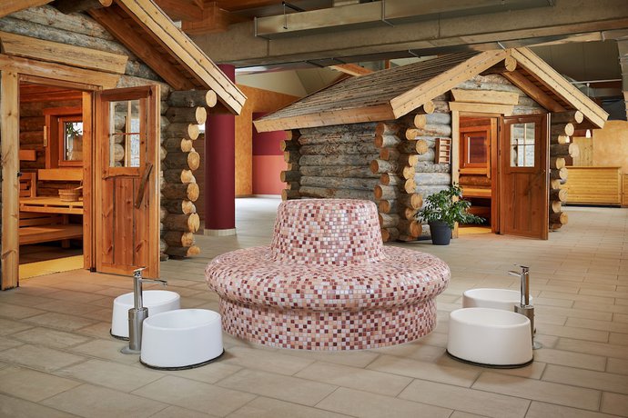 Imagen de la piscina del Hotel Van der Valk Hamburg-Wittenburg. Foto 19