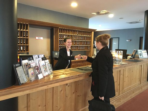 Imagen de los interiores del Hotel Van der Valk Hamburg-Wittenburg. Foto 14