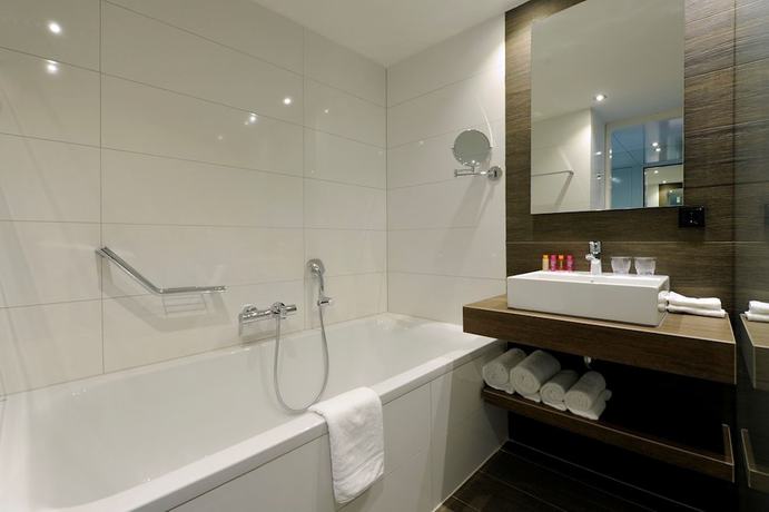 Imagen de la habitación del Hotel Van der Valk Hoorn. Foto 11