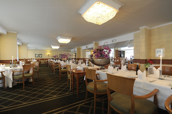 Imagen del bar/restaurante del Hotel Van der Valk Hotel Berlin Brandenburg. Foto 3