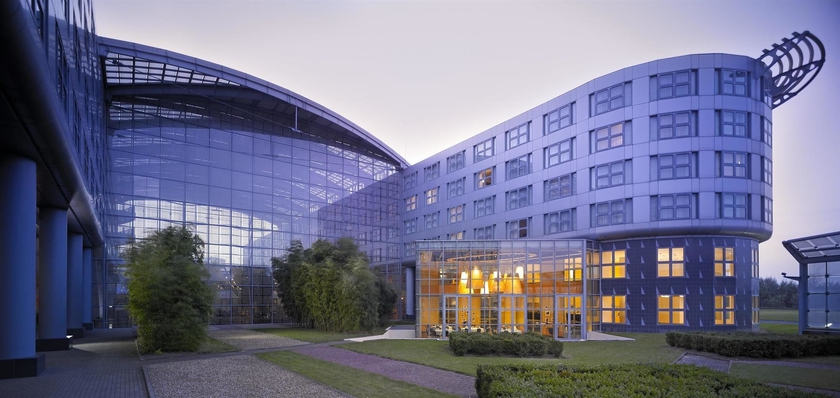 Imagen de los exteriores del Hotel Van der Valk Hotel Paris CDG Airport. Foto 9