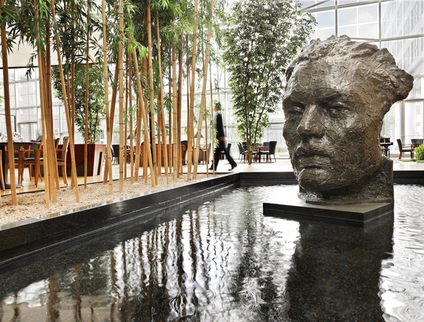 Imagen de los interiores del Hotel Van der Valk Hotel Paris CDG Airport. Foto 13