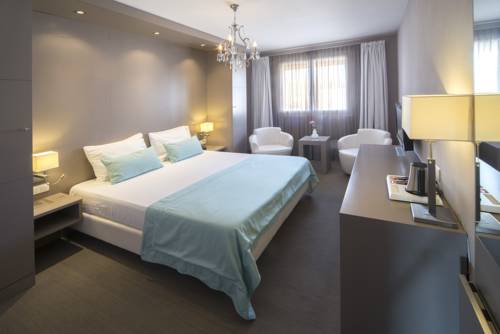 Imagen de la habitación del Hotel Van der Valk Le Catalogne Saint Aygulf. Foto 4