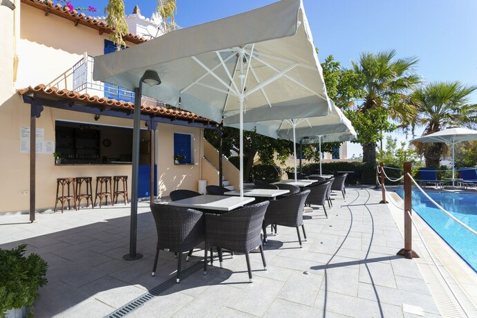 Imagen de los exteriores del Hotel Vanas Apartments. Foto 36