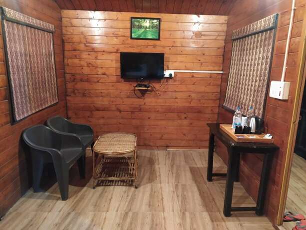 Imagen de la habitación del Hotel Vanasthali Jungle Resort Jim Corbett. Foto 19
