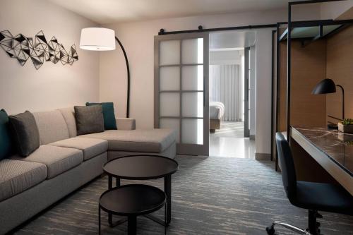 Imagen de la habitación del Hotel Vancouver Airport Marriott. Foto 6