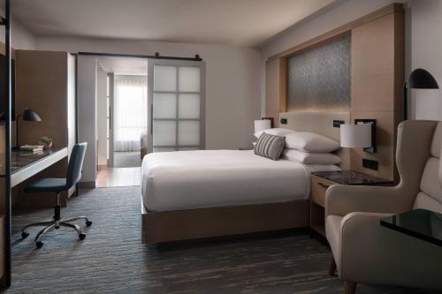 Imagen de la habitación del Hotel Vancouver Airport Marriott. Foto 9