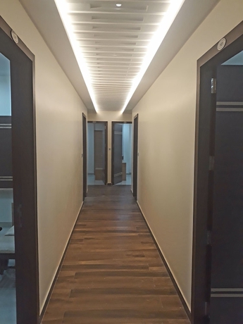 Imagen de los interiores del Hotel Vandana Residency. Foto 19