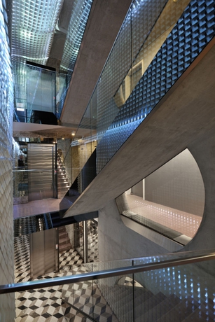 Imagen de los interiores del Hotel Vander Urbani Resort – A Member Of Design Hotels. Foto 9