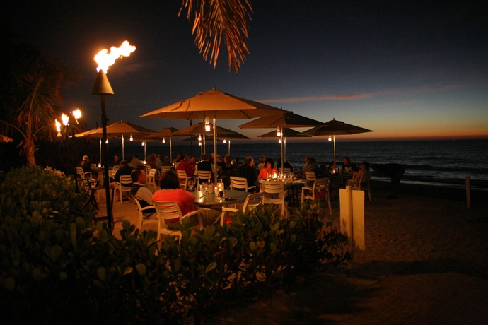 Imagen del bar/restaurante del Hotel Vanderbilt Beach Resort. Foto 3