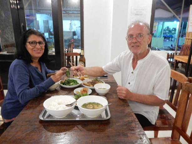 Imagen del bar/restaurante del Hotel Vang Vieng Camellia. Foto 4