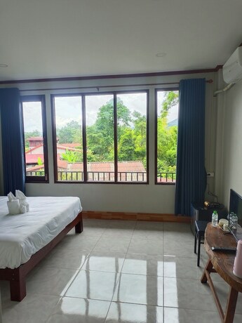 Imagen de la habitación del Hotel Vang Vieng Champa. Foto 19