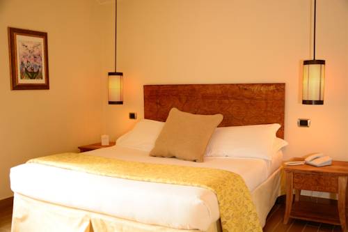 Imagen de la habitación del Hotel Vannucci. Foto 8