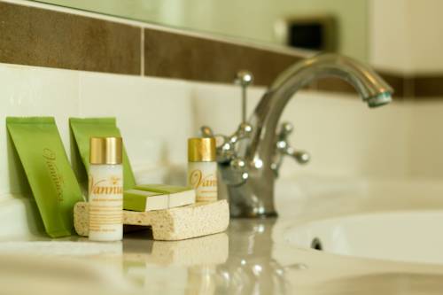 Imagen de la habitación del Hotel Vannucci. Foto 14