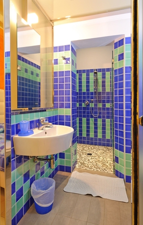 Imagen de la habitación del Hotel Vannucci Rimini. Foto 4