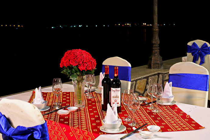 Imagen del bar/restaurante del Hotel Vanphat Riverside. Foto 5