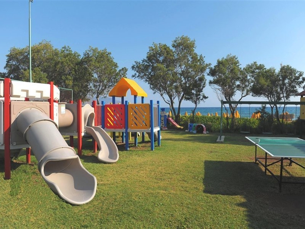 Imagen general del Hotel Vantaris Luxury Beach Resort. Foto 3
