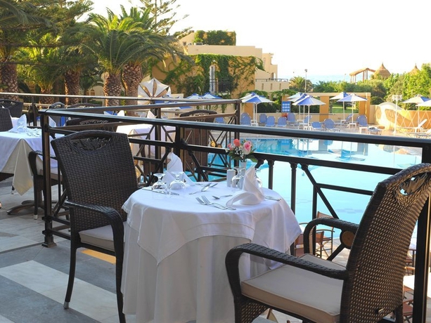 Imagen general del Hotel Vantaris Luxury Beach Resort. Foto 6