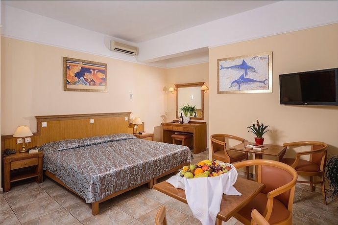 Imagen de la habitación del Hotel Vantaris Palace. Foto 10