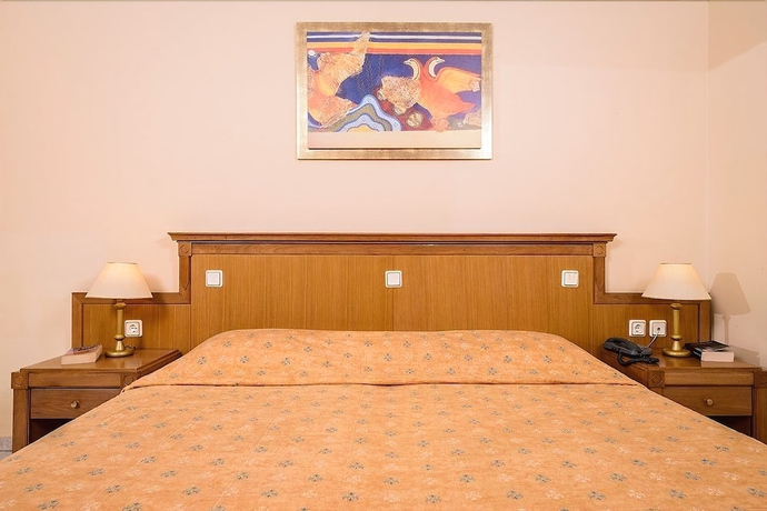 Imagen de la habitación del Hotel Vantaris Palace. Foto 15