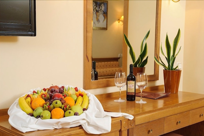 Imagen de la habitación del Hotel Vantaris Palace. Foto 16