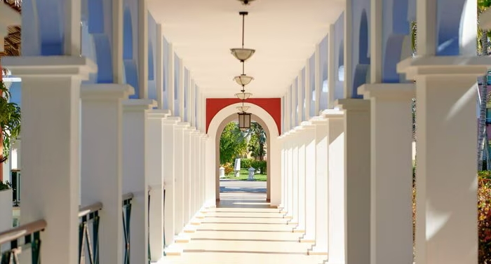 Imagen de los exteriores del Hotel Varadero. Foto 7