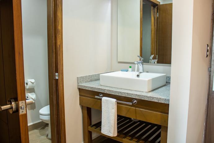 Imagen de la habitación del Hotel Varali Grand. Foto 7