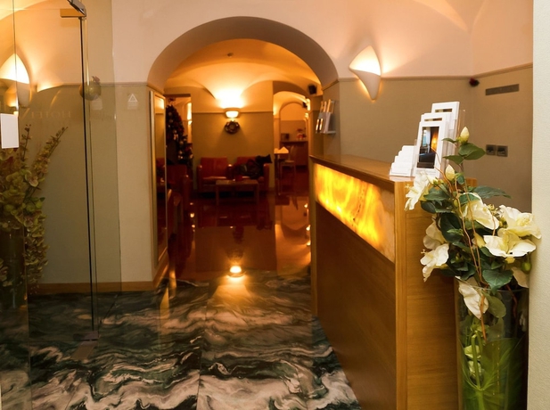 Imagen de los interiores del Hotel Vardar Kotor. Foto 17