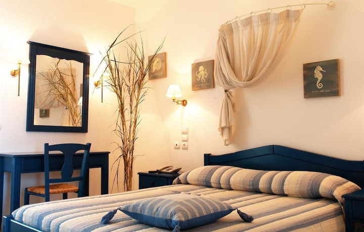 Imagen de la habitación del Hotel Vardia Bay Studios. Foto 7