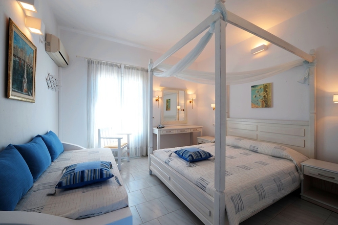 Imagen de la habitación del Hotel Vardia Bay Studios. Foto 10