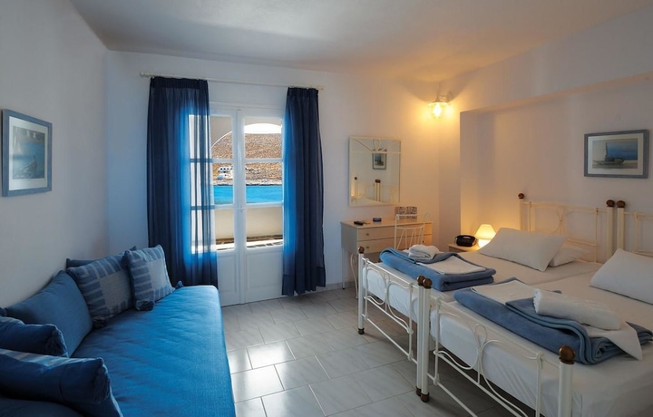 Imagen de la habitación del Hotel Vardia Bay Studios. Foto 15