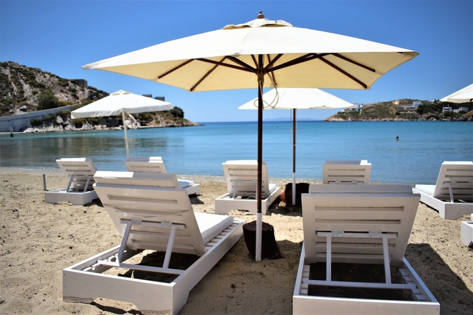 Imagen de los exteriores del Hotel Vari Beach. Foto 12