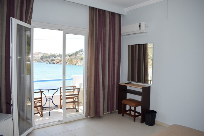 Imagen de la habitación del Hotel Vari Beach. Foto 3