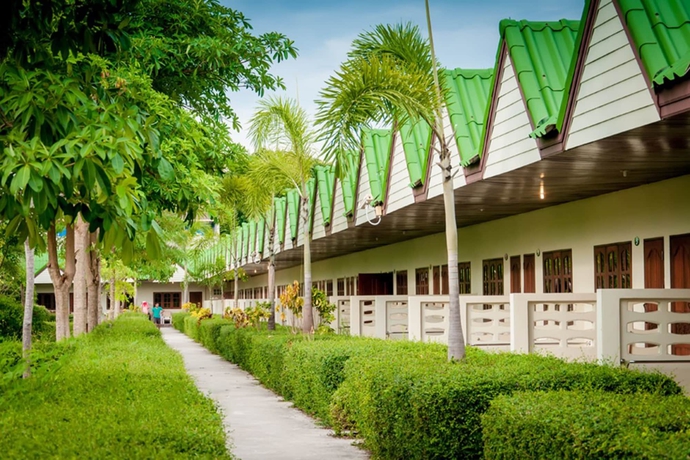 Imagen de la habitación del Hotel Varin Beach Resort. Foto 9