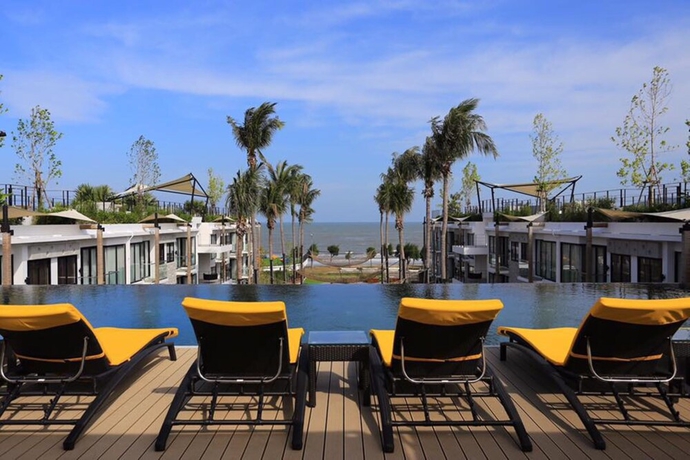 Imagen de la piscina del Hotel Varinah Resort. Foto 17