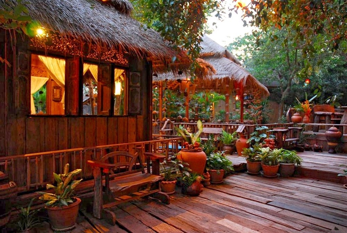 Imagen de los exteriores del Hotel Varinda Garden Resort. Foto 11