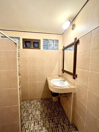 Imagen general del Hotel Varintorn Resort. Foto 9