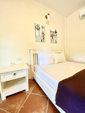 Imagen de la habitación del Hotel Varintorn Resort. Foto 20